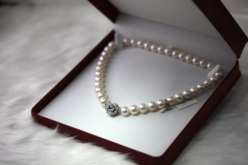 Jewelry & Luxury Retail